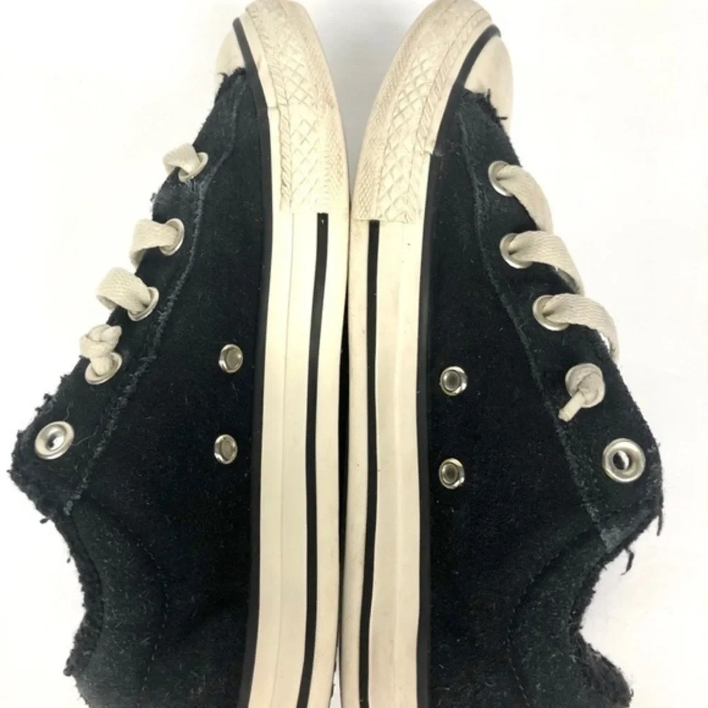 Converse sneakers kids size 3